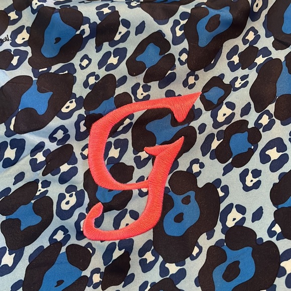 Betsy Johnson cheetah, print duffel bag used twice - Picture 2 of 9